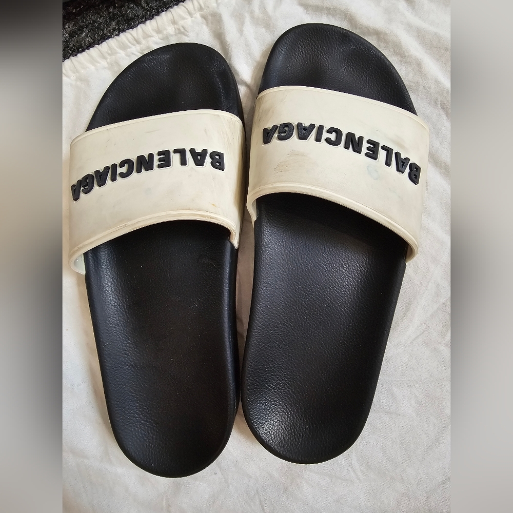 Balenciaga poolside flip flops